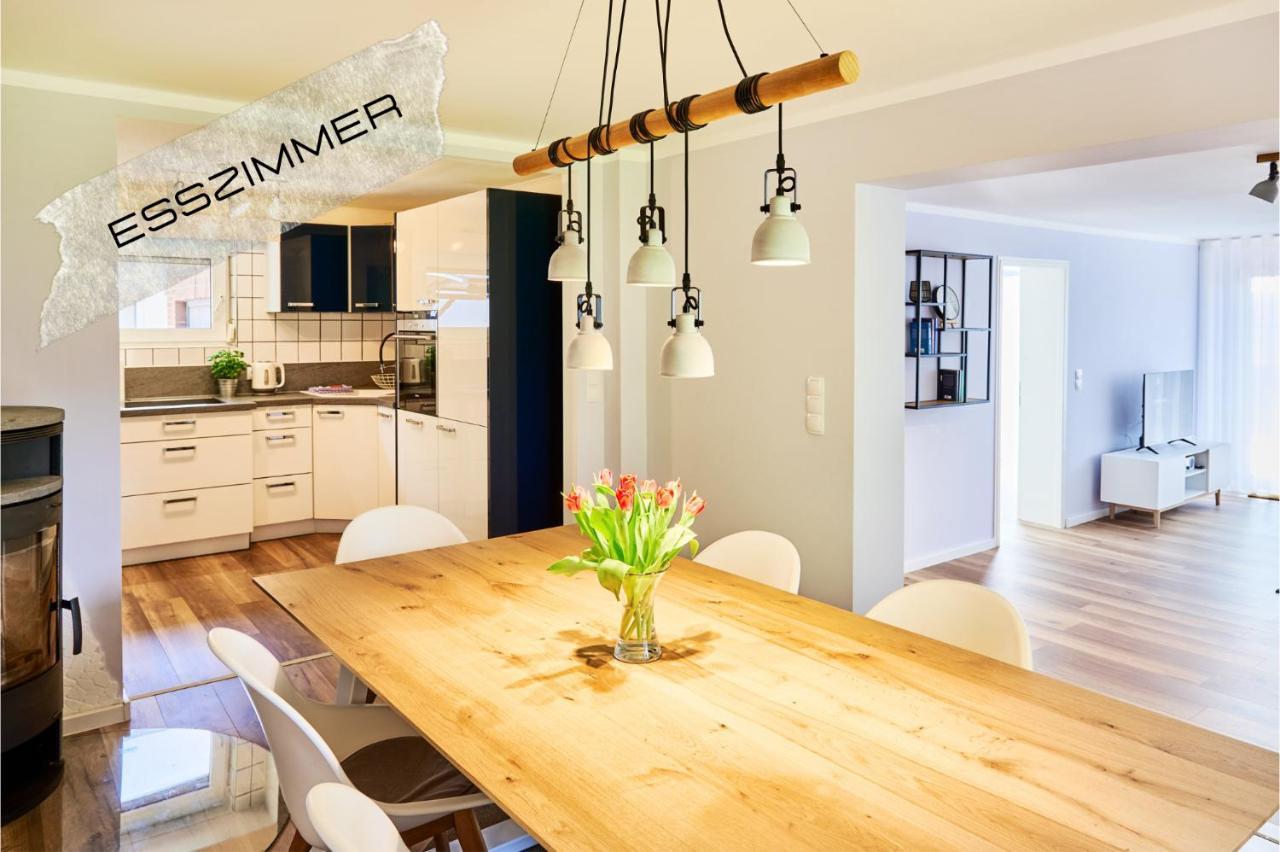 Grosszuegige Ferienwohnung Mit Terrasse บือซุม ภายนอก รูปภาพ